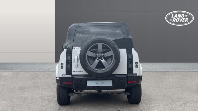 Land Rover Defender 3.0 D350 X-Dynamic HSE 90 3dr Auto Diesel Estate - Image 6